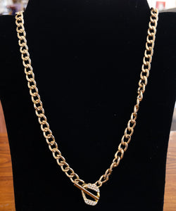 Gold chain flat toggle necklace